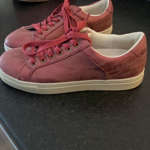 RUBY SLIPPERS!!!👠 - Picture 2 of 5